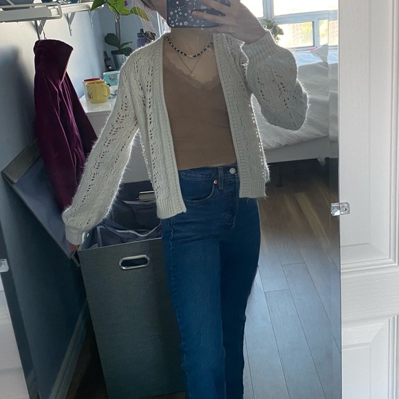 Meet your Posher, Lillian - Picture 3 of 8